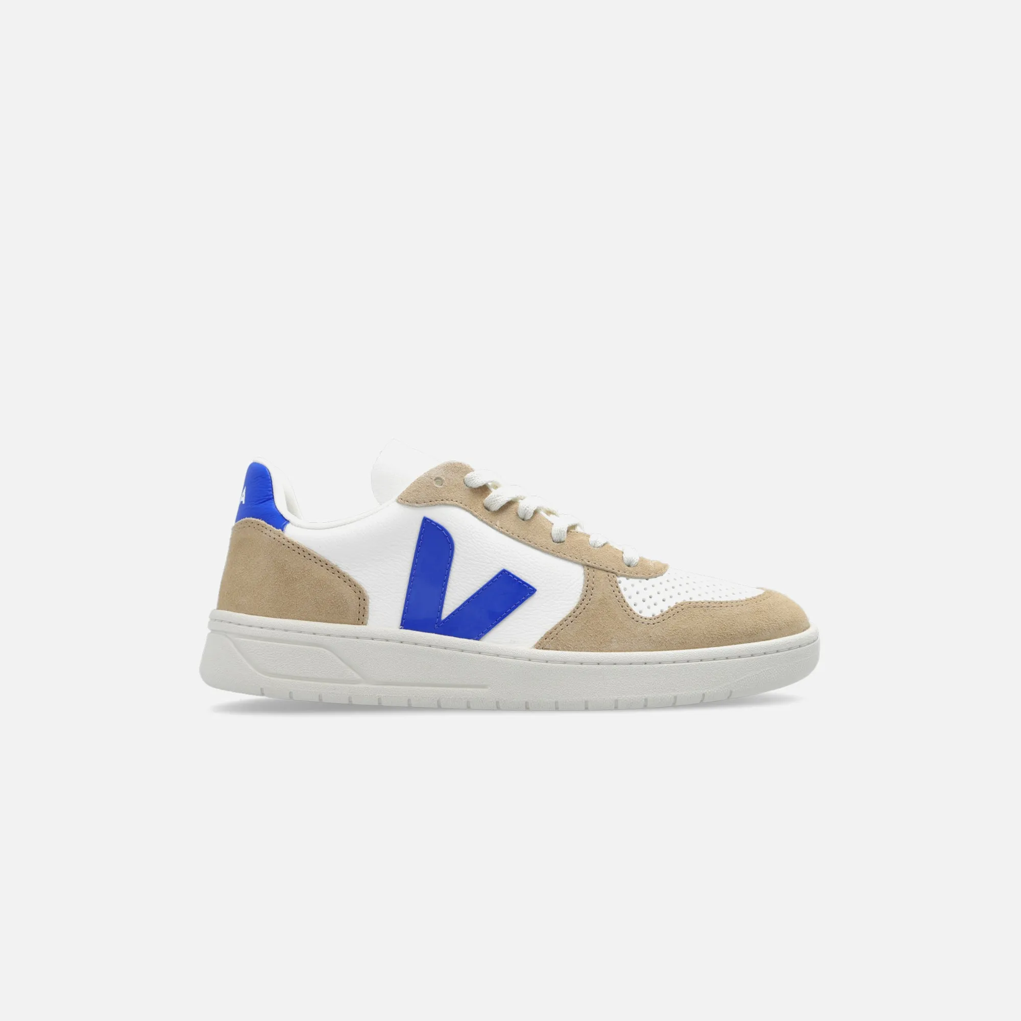 Veja V-10 - Extra White / Paros / Saraha sold by Kith