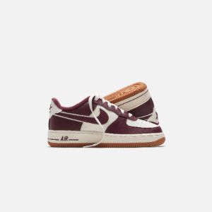 Nike Grade School Air Force 1 LV8 2 - Summit White / University Red sold by Kith