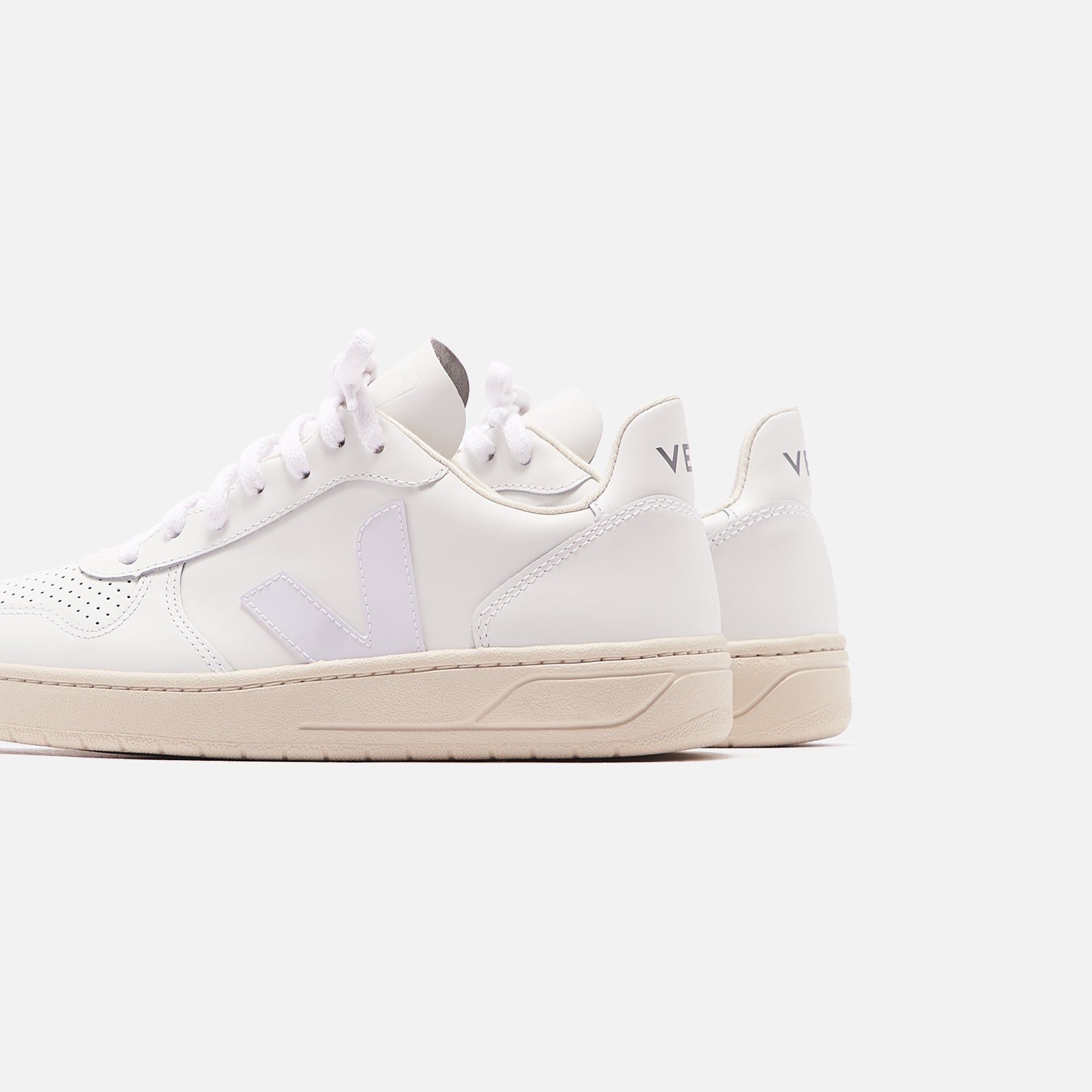 Veja V10 Low - White sold by Kith product image thumbnail 5