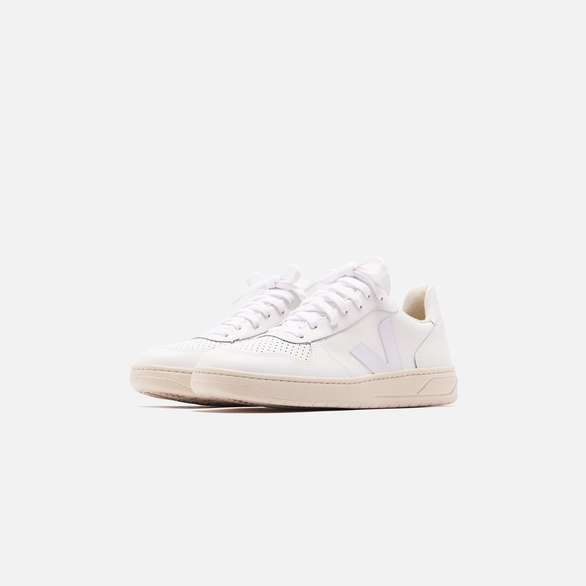 Veja V10 Low - White sold by Kith product image thumbnail 4