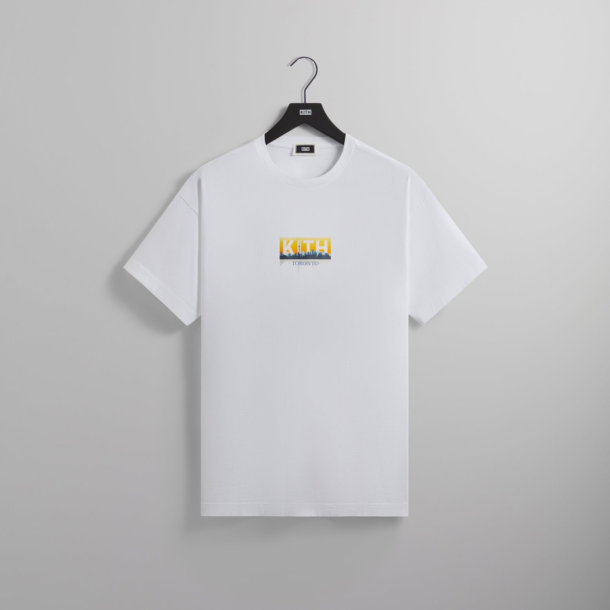 トップス Kith Toronto Classic Logo Tee img76640_src.jpg
