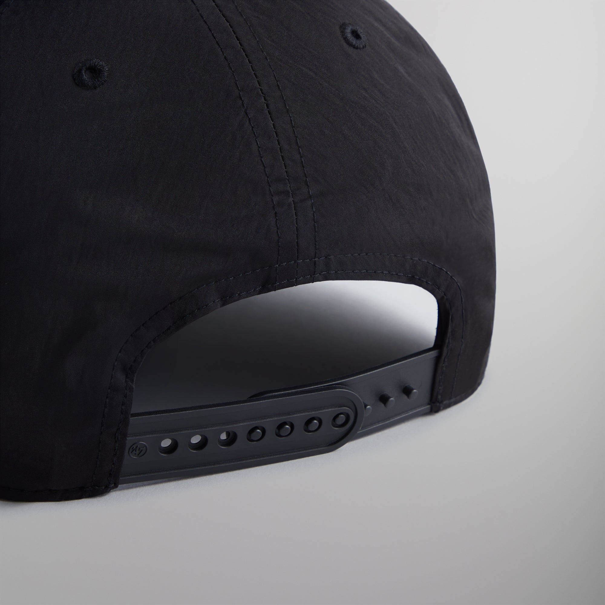 Kith for '47 New York Yankees Hitch Snapback - Black sold by Kith product image thumbnail 6