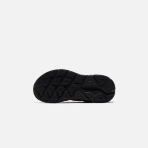 Hoka WMNS Clifton 9 - Black sold by Kith