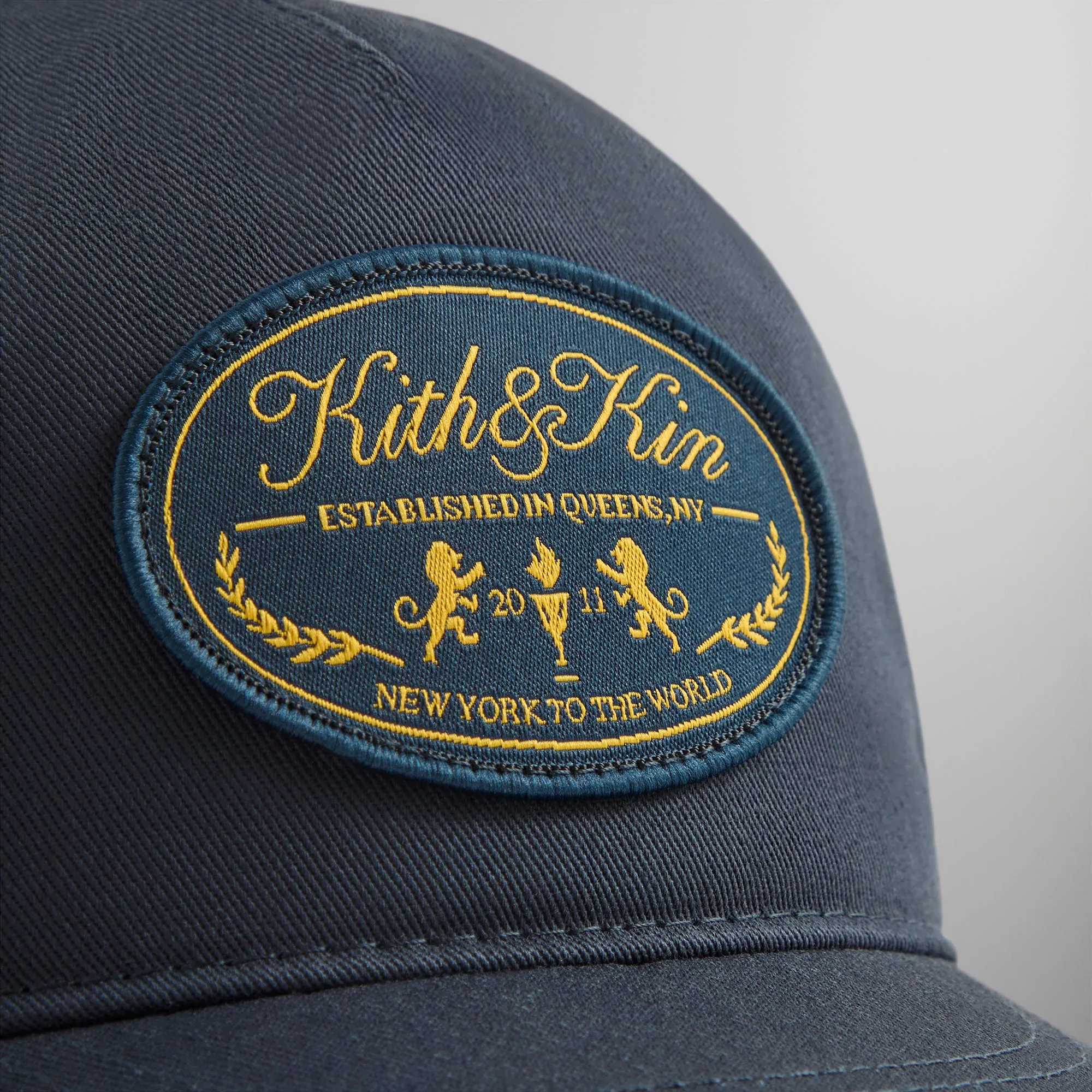 送料関税込み KITH NYC Twill Pinch Crown Cap Bubble Kith Women Two-Tone Cotton Twill Pinch Crown Cap - Bubble