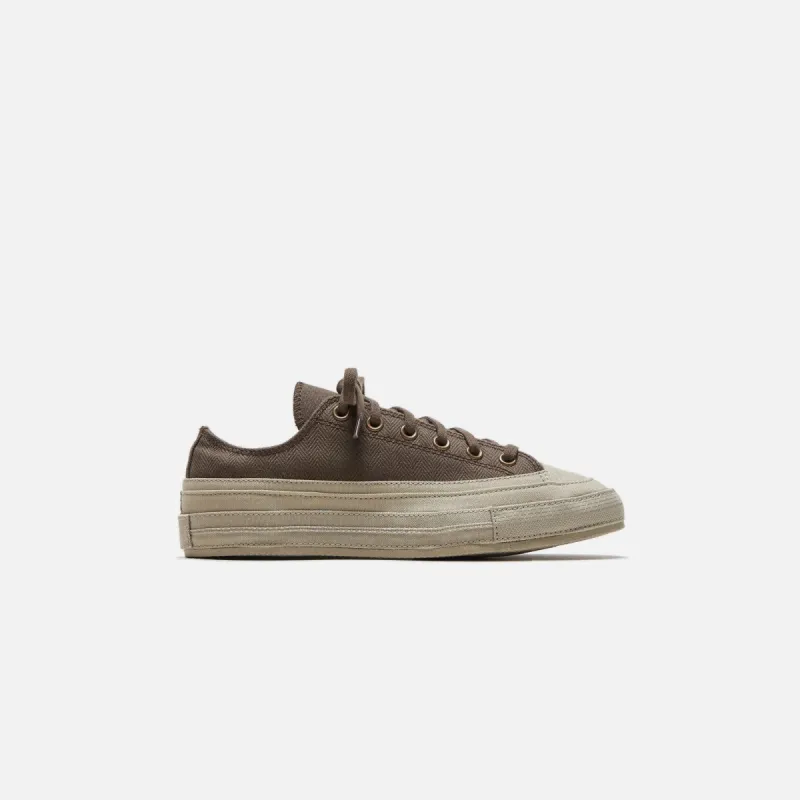 Converse Chuck 70 Engine - Smoke / Toad / Beach Stone sold by Kith