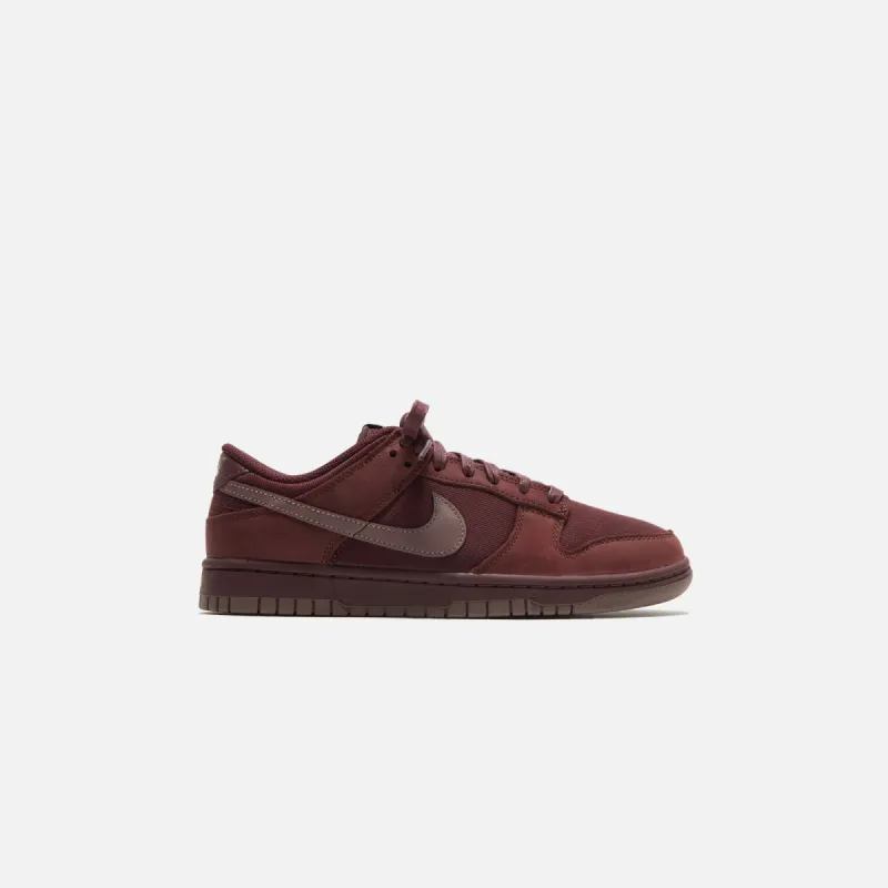 Nike Dunk Low Retro PRM NBHD - Burgundy Crush / Plum Eclipse / Platinum Tint sold by Kith