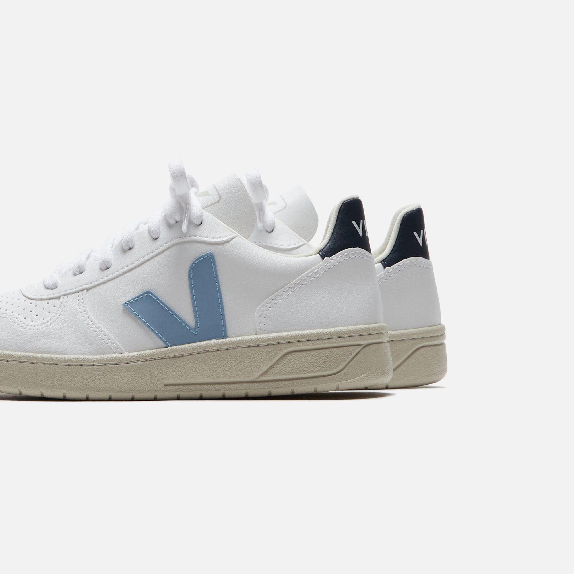 Veja V-10 C.W.L. - White Steel / Nautico sold by Kith product image thumbnail 3