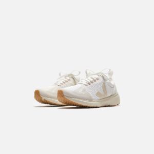 Veja Condor 2 Alveomesh - White Pierre sold by Kith