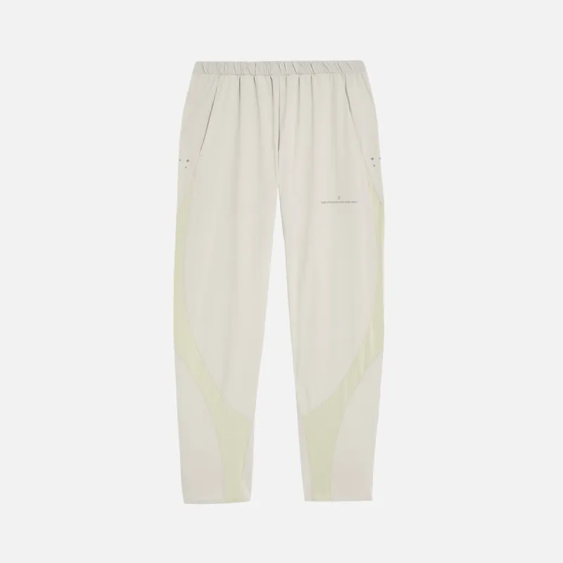 On Running for Post Archive Faction Running Pants - Moondust Chalk made by Kith