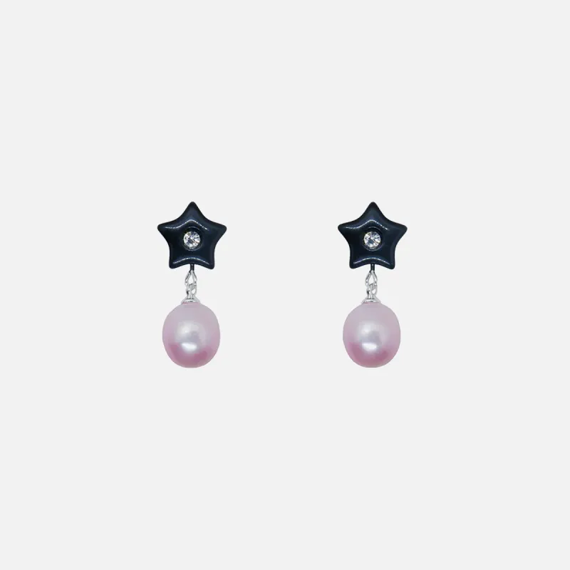 Sandy Liang Cloverdale 2.0 ピアス 関税送料込 Sandy Liang Cloverdale 2.0 Pearl Drop Earrings in White | Lyst