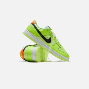 Nike Dunk Low - Venom Green / Black / Glow sold by Kith