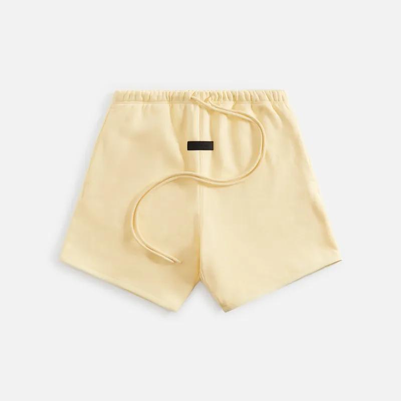 Essentials Sweat Short - Garden Yellow made by Essentials