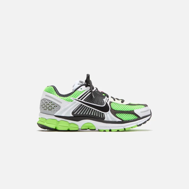 Nike Zoom Vomero 5 SE SP - Electric Green / Black / White / Sail sold by Kith