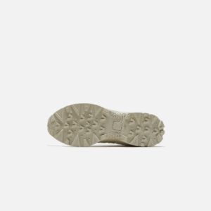 Veja Venturi Alveomesh CWL - White / Pierre / Natural sold by Kith