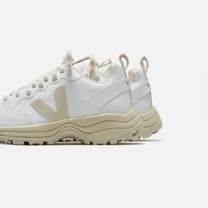 Veja Venturi Alveomesh CWL - White / Pierre / Natural sold by Kith