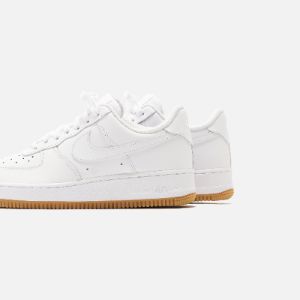 Nike Air Force 1 '07 LE - White / Gum / Light Brown sold by Kith