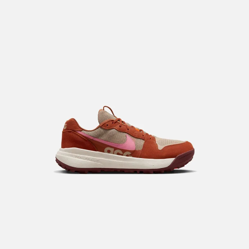 Nike ACG Lowcate - Hemp / Coral Chalk / Dark Russet / Total Orange / Light Orewood Brown sold by Kith