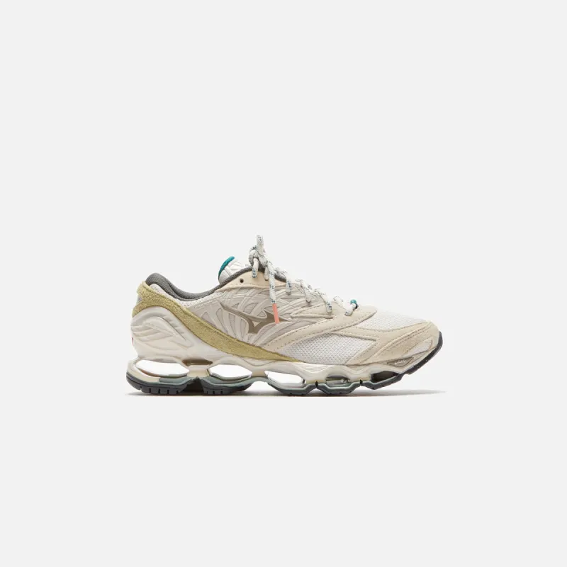 Mizuno Wave Prophecy LS - Silver Cloud / White Sand / Cedar Green sold by Kith