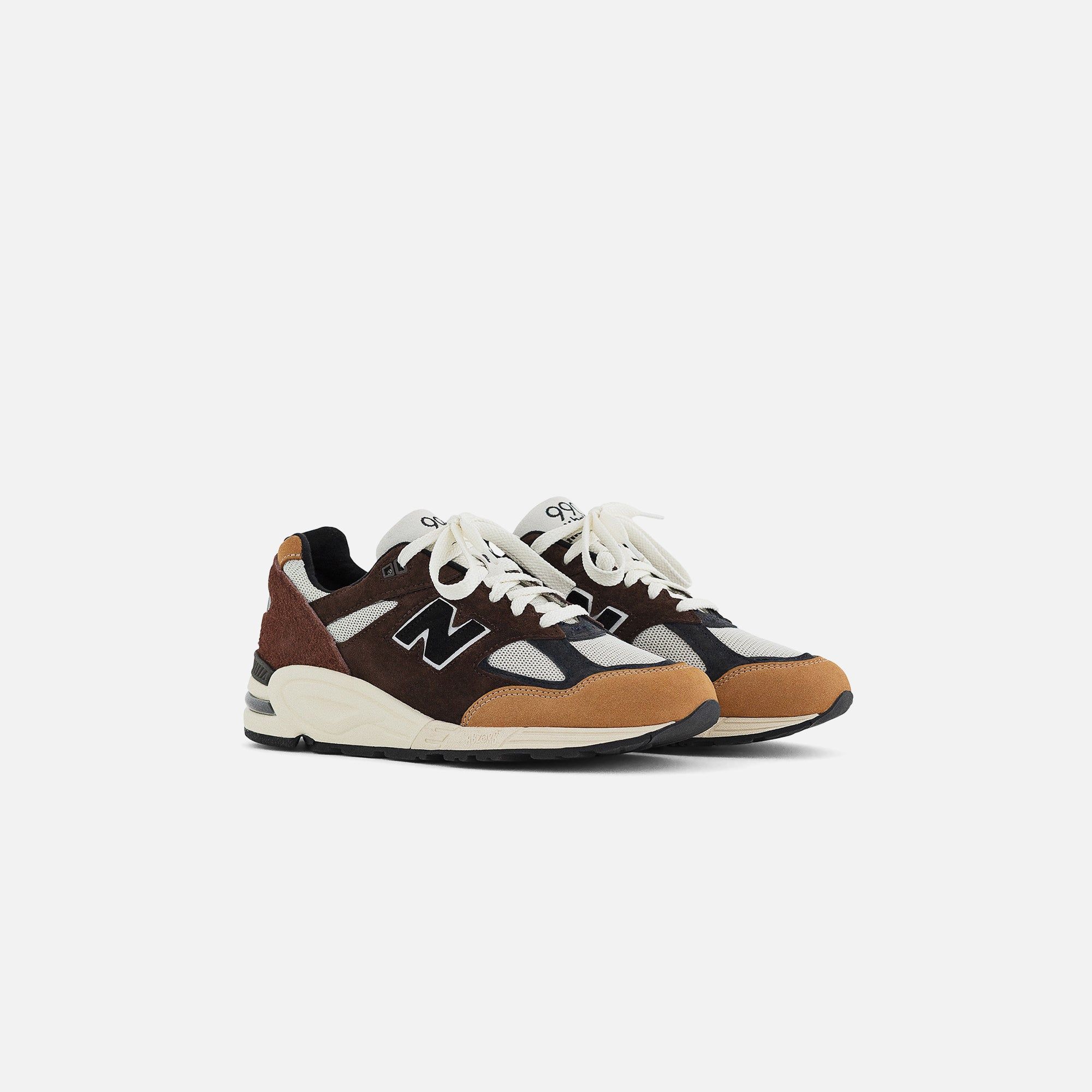 New Balance Made in US 990 V2 - Black / Tan sold by Kith product image thumbnail 2