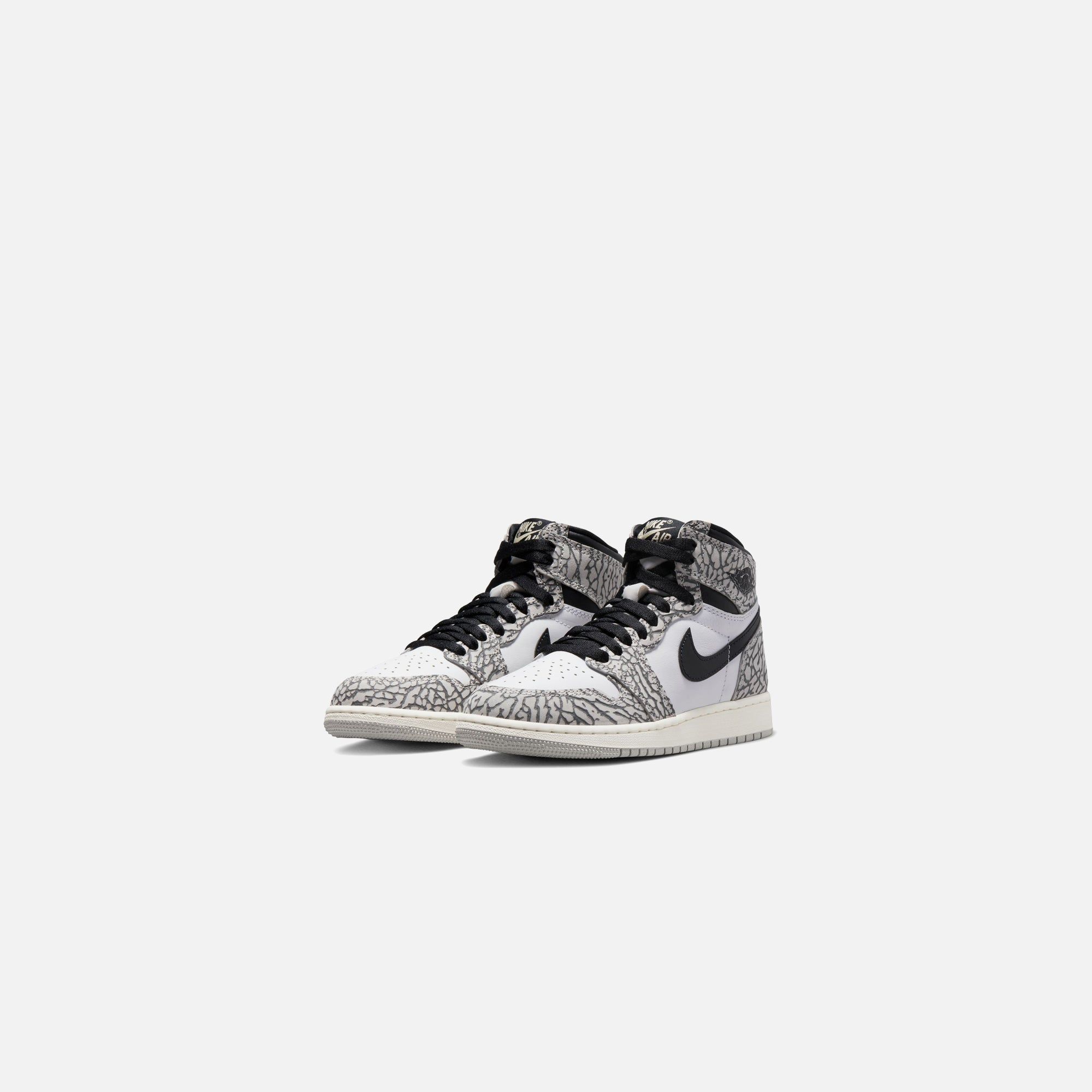 Nike Air Jordan 1 Retro High OG - Tech Grey / Muslin / Black sold by Kith product image thumbnail 2
