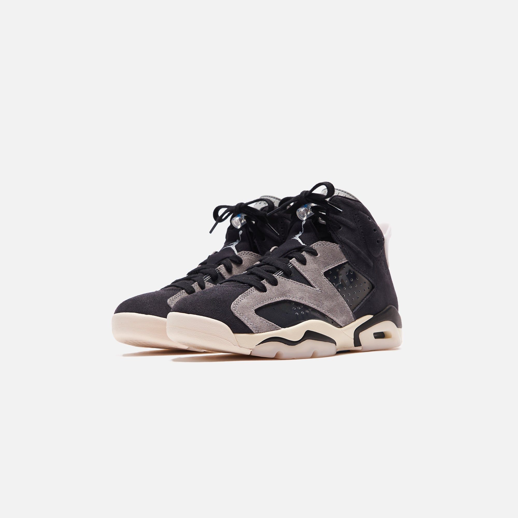 Nike WMNS Air Jordan 6 - Black / Chrome / Light Smoke Grey / Sail sold by Kith product image thumbnail 3