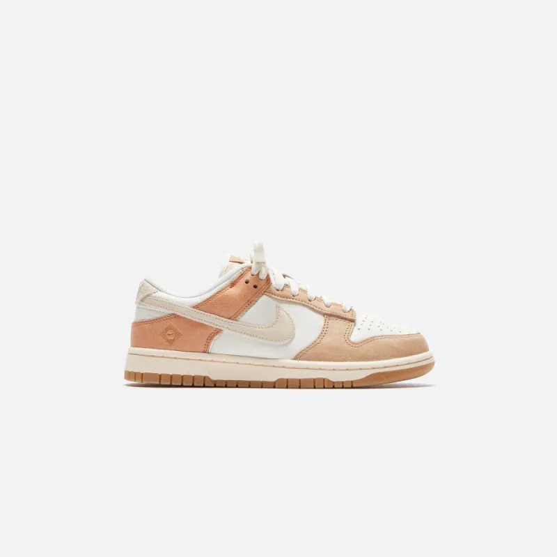 Nike WMNS Dunk Low SE - Sail / Sanddrift / Amber Brown / Hemp sold by Kith