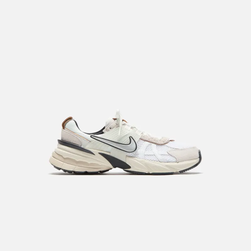 Nike WMNS V2K Run - Summit White / Chrome White sold by Kith