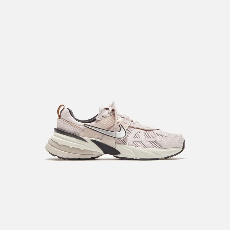 Nike WMNS V2K Run - Platinum Violet / Chrome / Light Bone sold by Kith