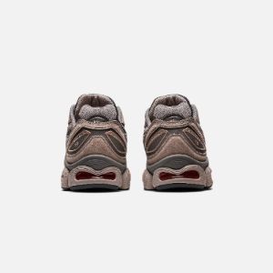Asics Gel-Nimbus 9 - Obsidian Grey / Moonrock sold by Kith