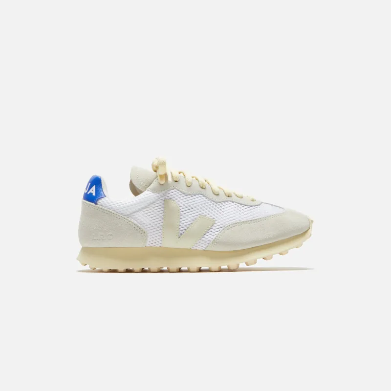 Veja WMNS Rio Branco - Light Lunar / Pierre / Paros sold by Kith