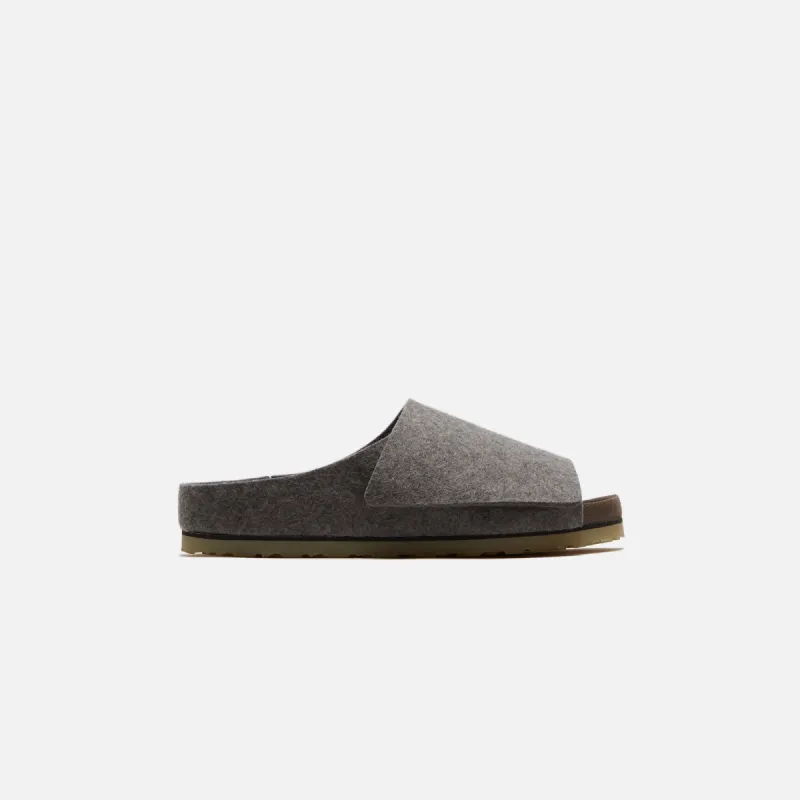 Birkenstock x Fear of God The Los Feliz - Ash Melange sold by Kith