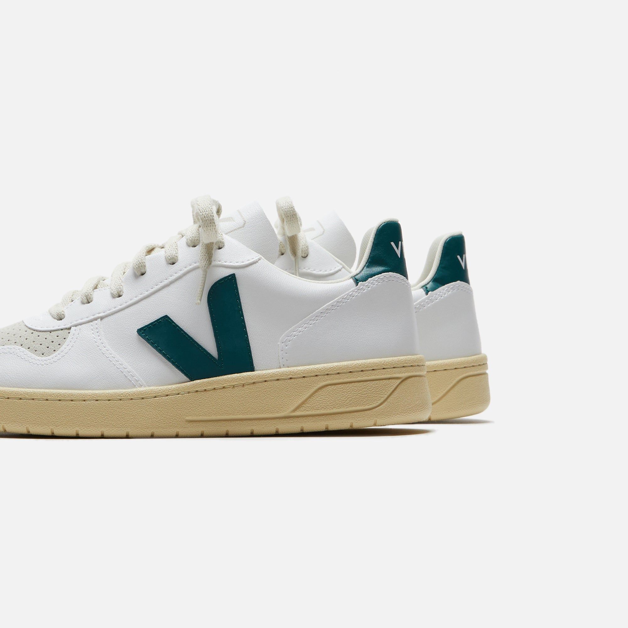 Veja V-10 C.W.L. - White Brittany sold by Kith product image thumbnail 3