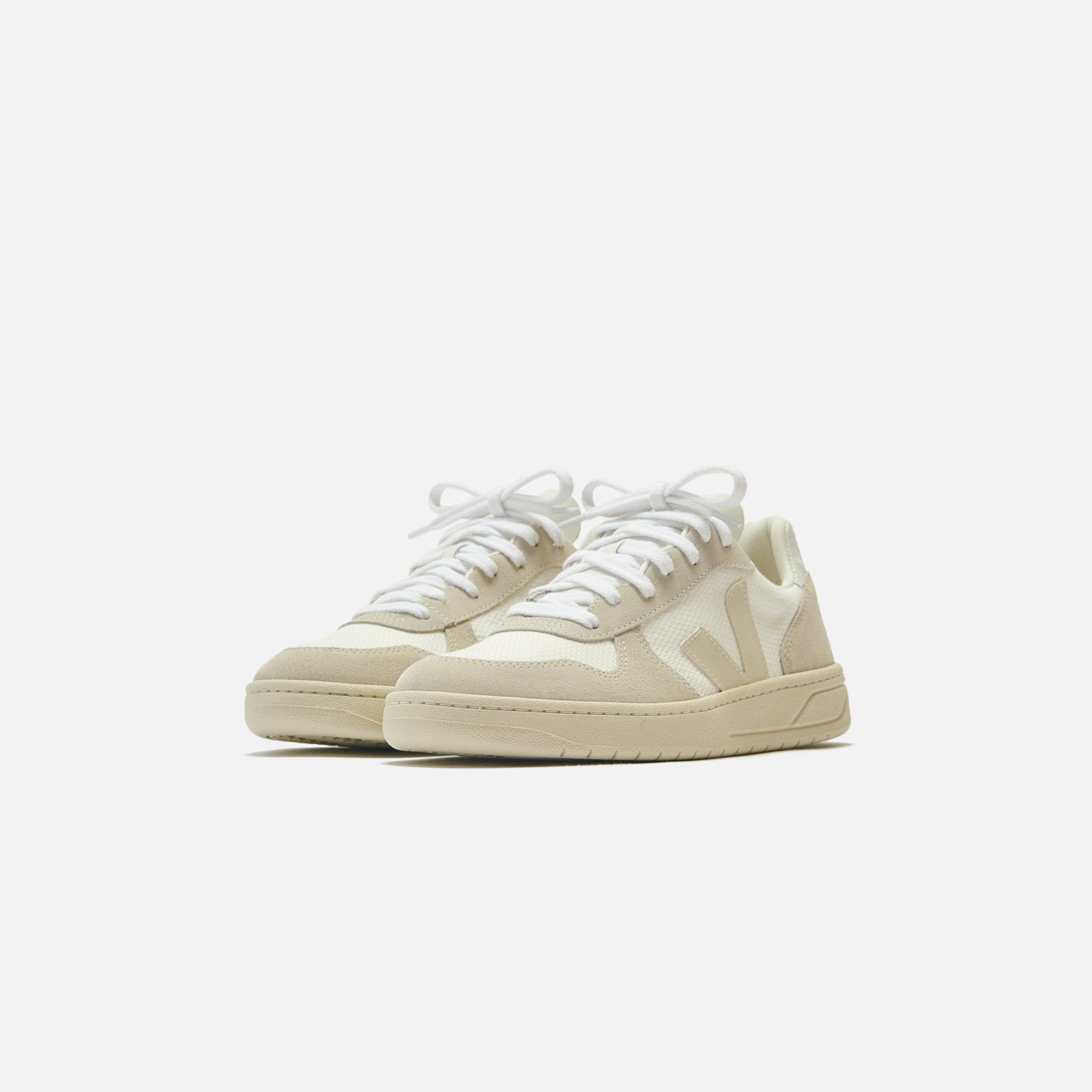Veja V-10 - White / Natural sold by Kith product image thumbnail 3