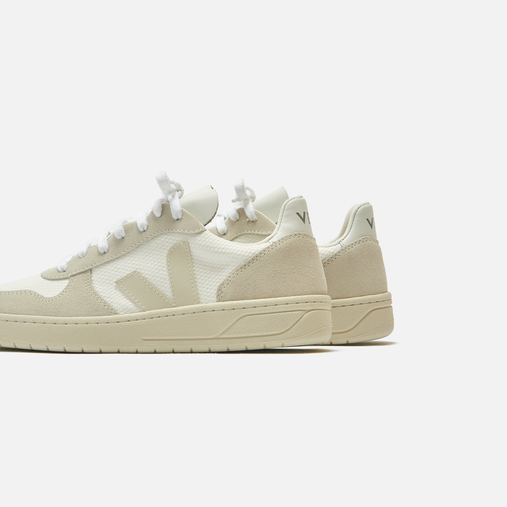 Veja V-10 - White / Natural sold by Kith product image thumbnail 4