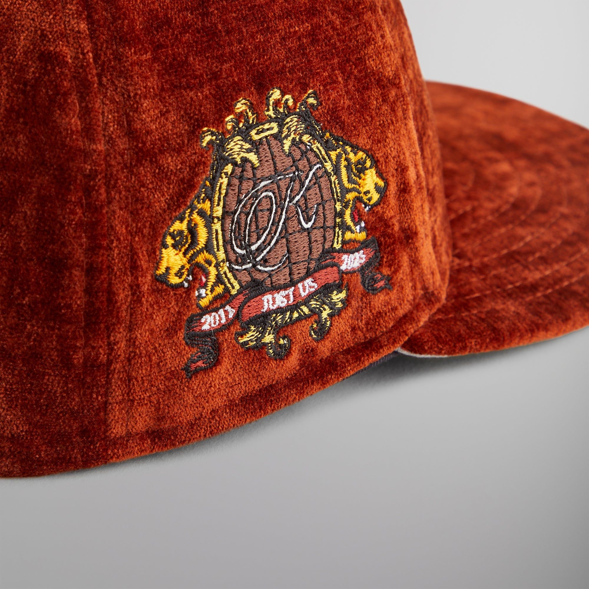 Kith & New Era for the New York Yankees Chenille Chainstitch 59FIFTY Low Profile - Briar PH sold by Kith product image thumbnail 5