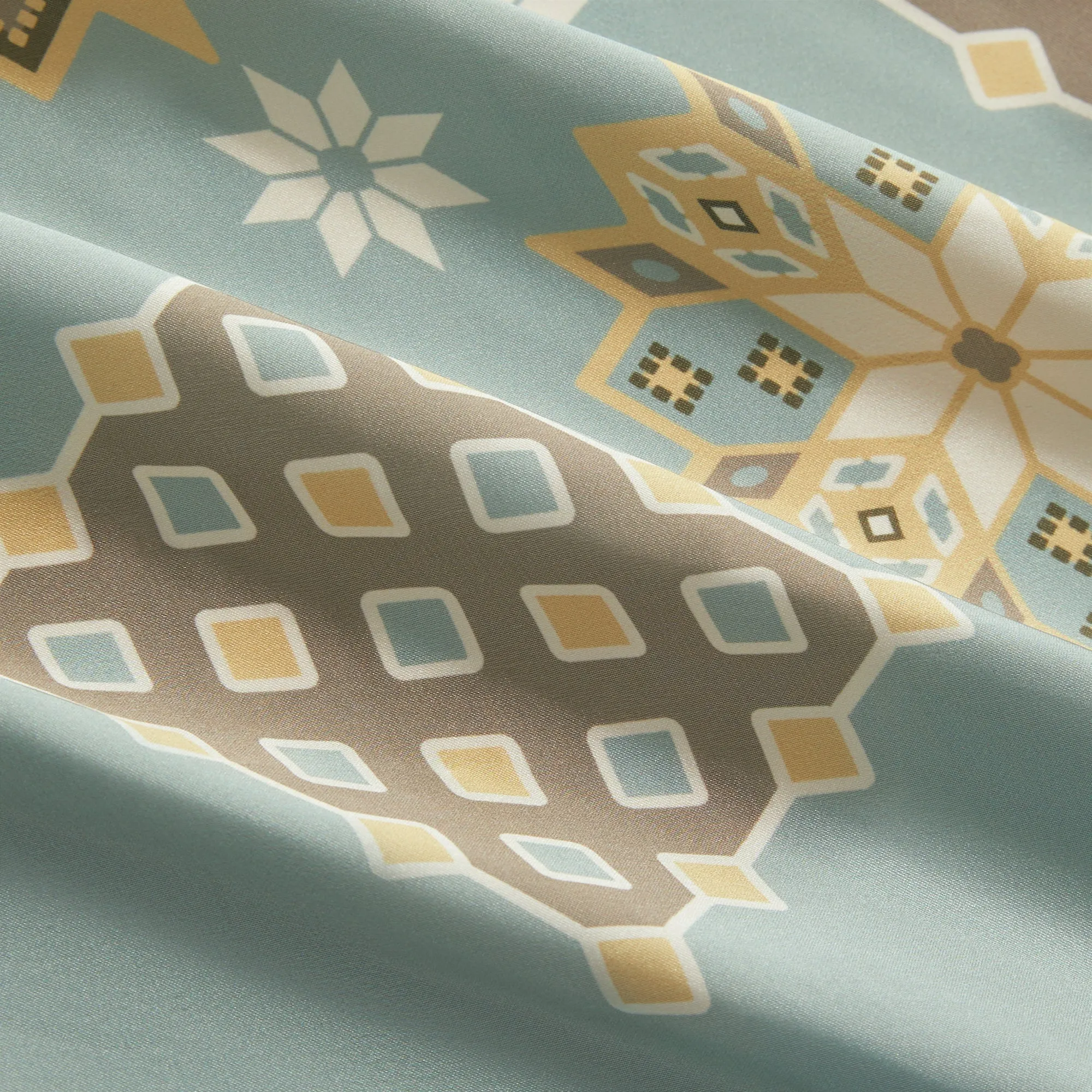 Kith Foulard Bandana - Region sold by Kith product image thumbnail 3