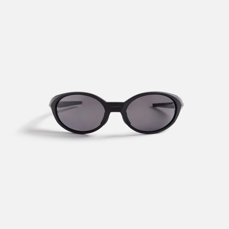 Oakley Eyejacket Redux - Matte Black / Prizm Grey sold by Kith