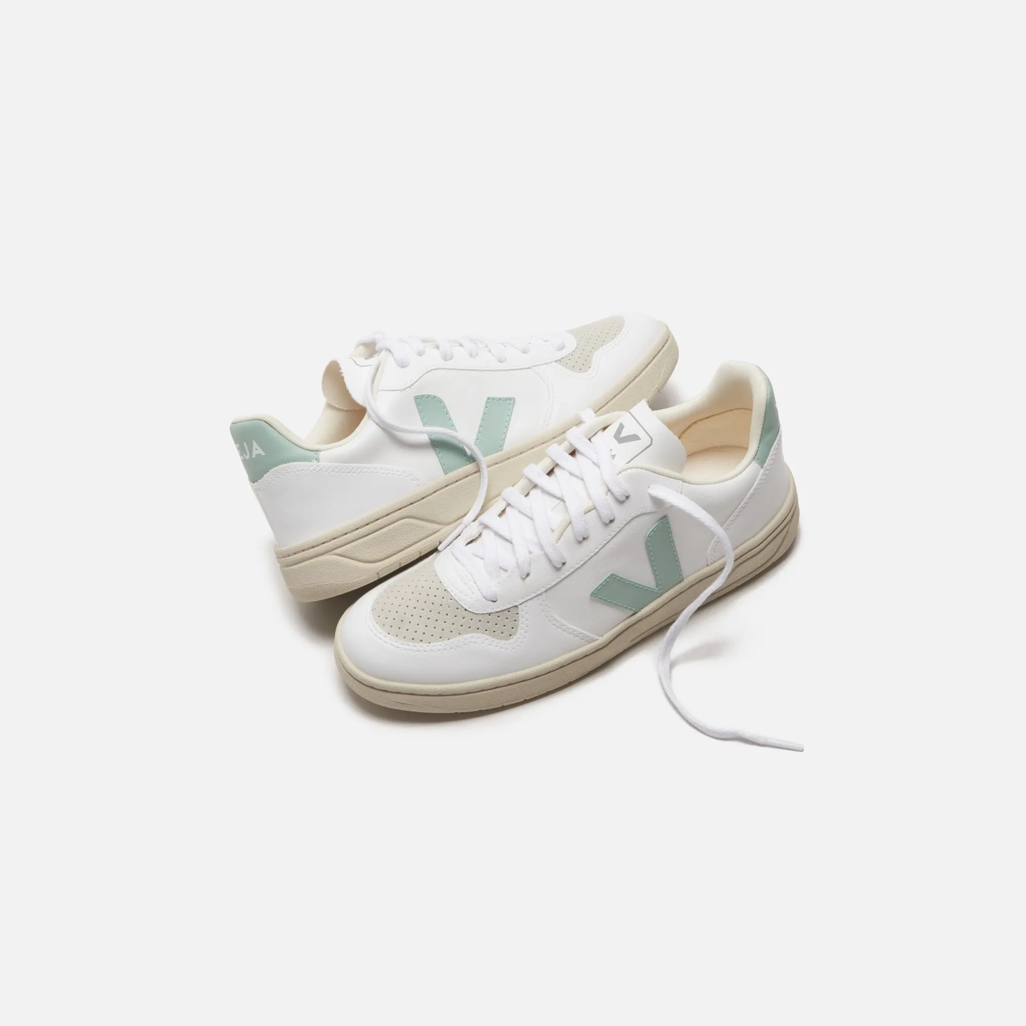 Veja V10 White Matcha - White sold by Kith product image thumbnail 4