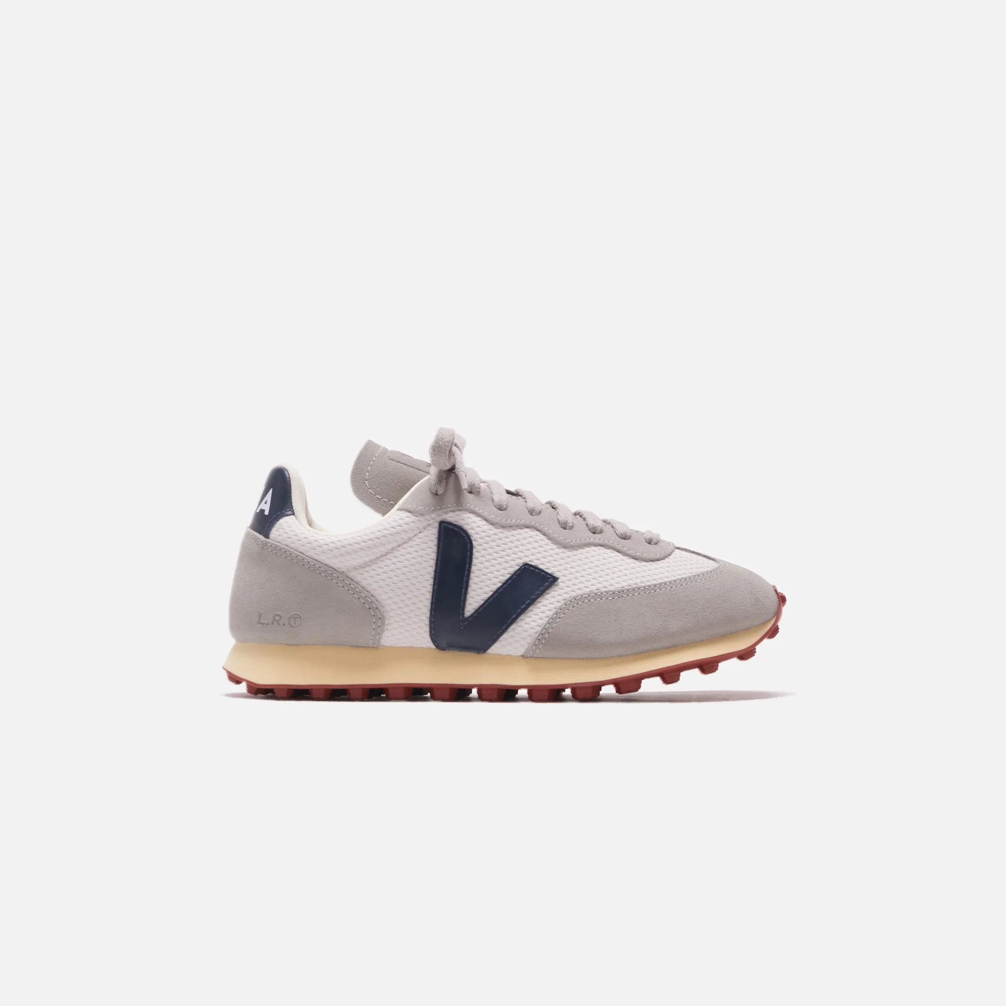 Veja Rio Branco Alveomesh - Gravel Nautico sold by Kith