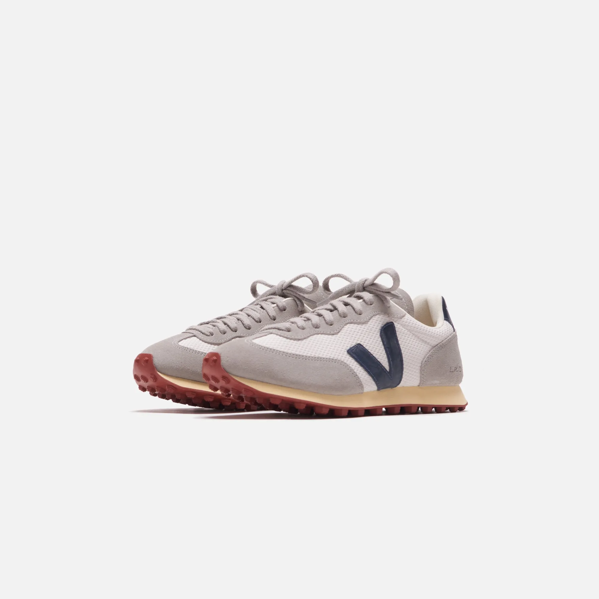 Veja Wmns Rio Branco Alveomesh - Gravel / Nautico sold by Kith product image thumbnail 2