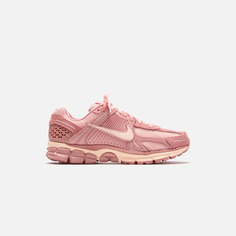 Nike Zoom Vomero 5 Sde - Red Stardust / Crimson Tint / Metallic Platinum sold by Kith