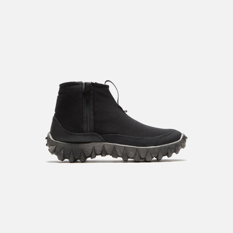 Salomon Snowclog - Black sold by Kith