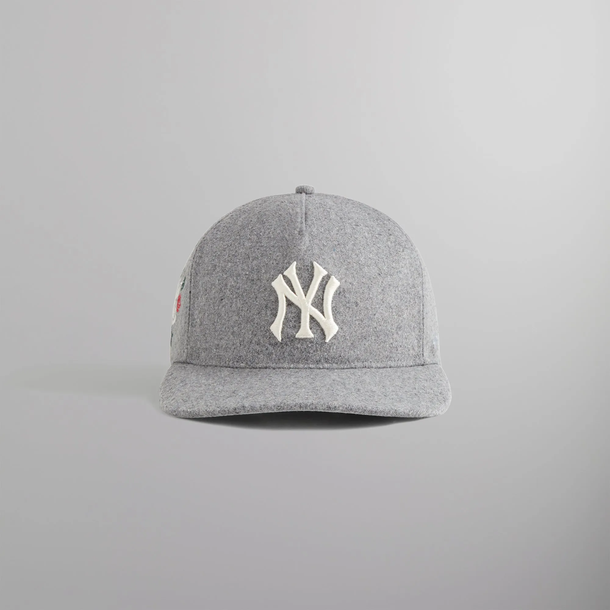 Kith & '47 for the New York Yankees Wool Rose Hitch Snapback - Statue sold by Kith