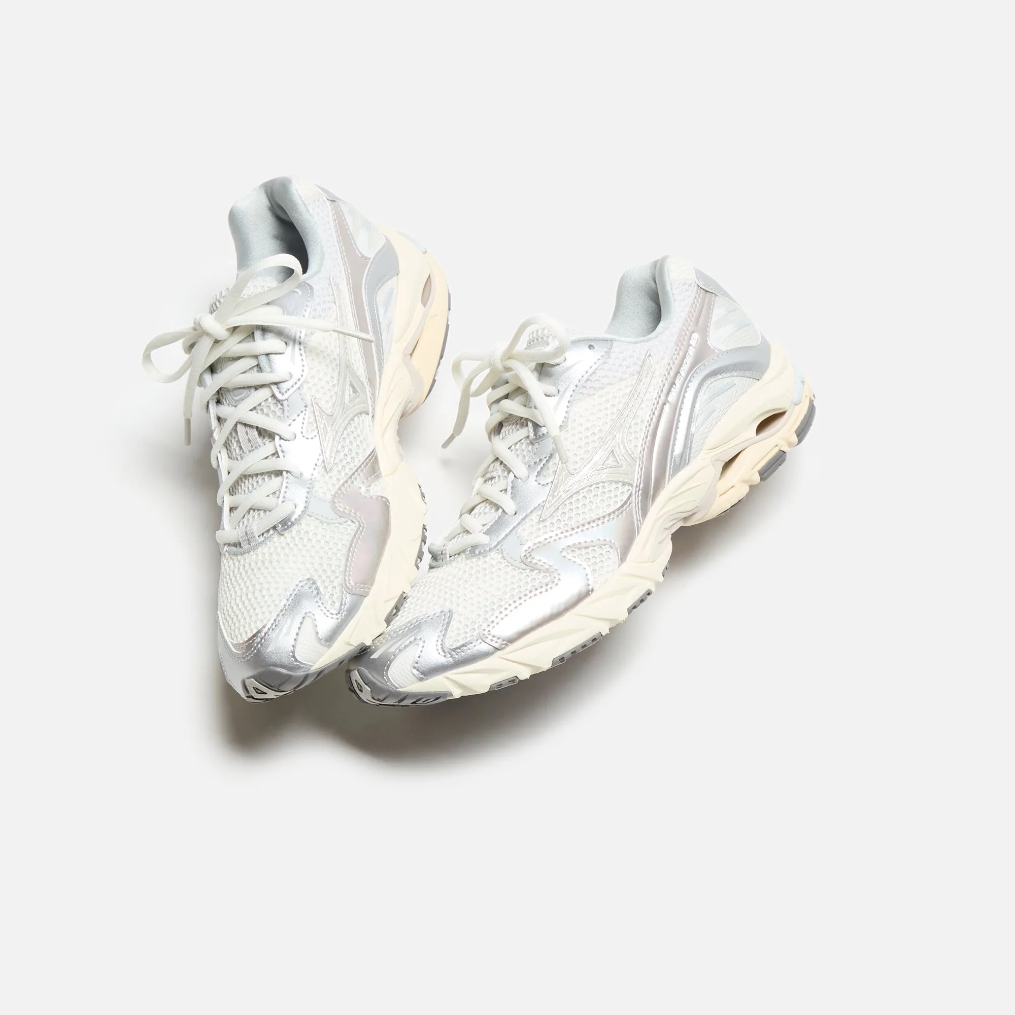 Mizuno Wave Rider 10 - Metallic Snow White sold by Kith product image thumbnail 4