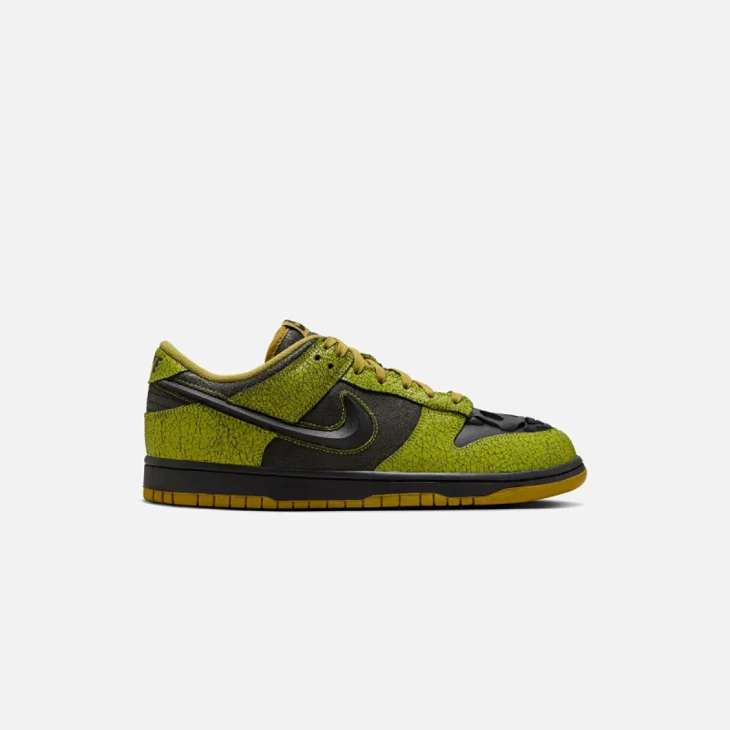 Nike Dunk Low Retro QS - Bright Cactus / Black / Green Curry sold by Kith