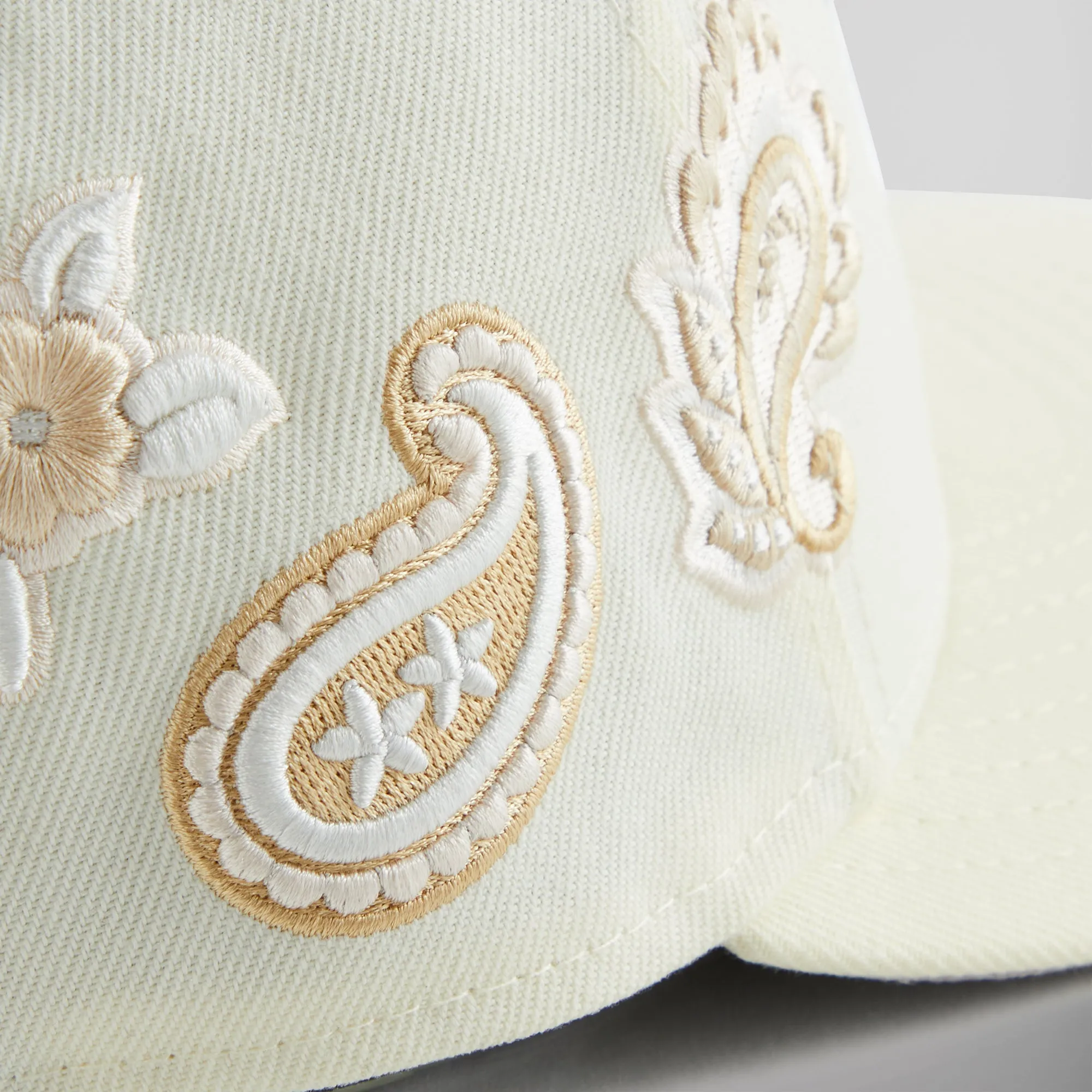 Kith & New Era for the New York Yankees Paisley 59FIFTY Low Profile - Sandrift sold by Kith product image thumbnail 5