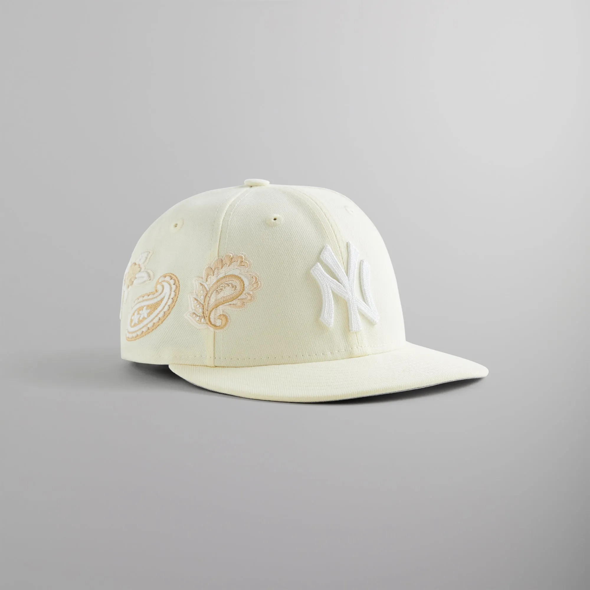 Kith & New Era for the New York Yankees Paisley 59FIFTY Low Profile - Sandrift sold by Kith product image thumbnail 3