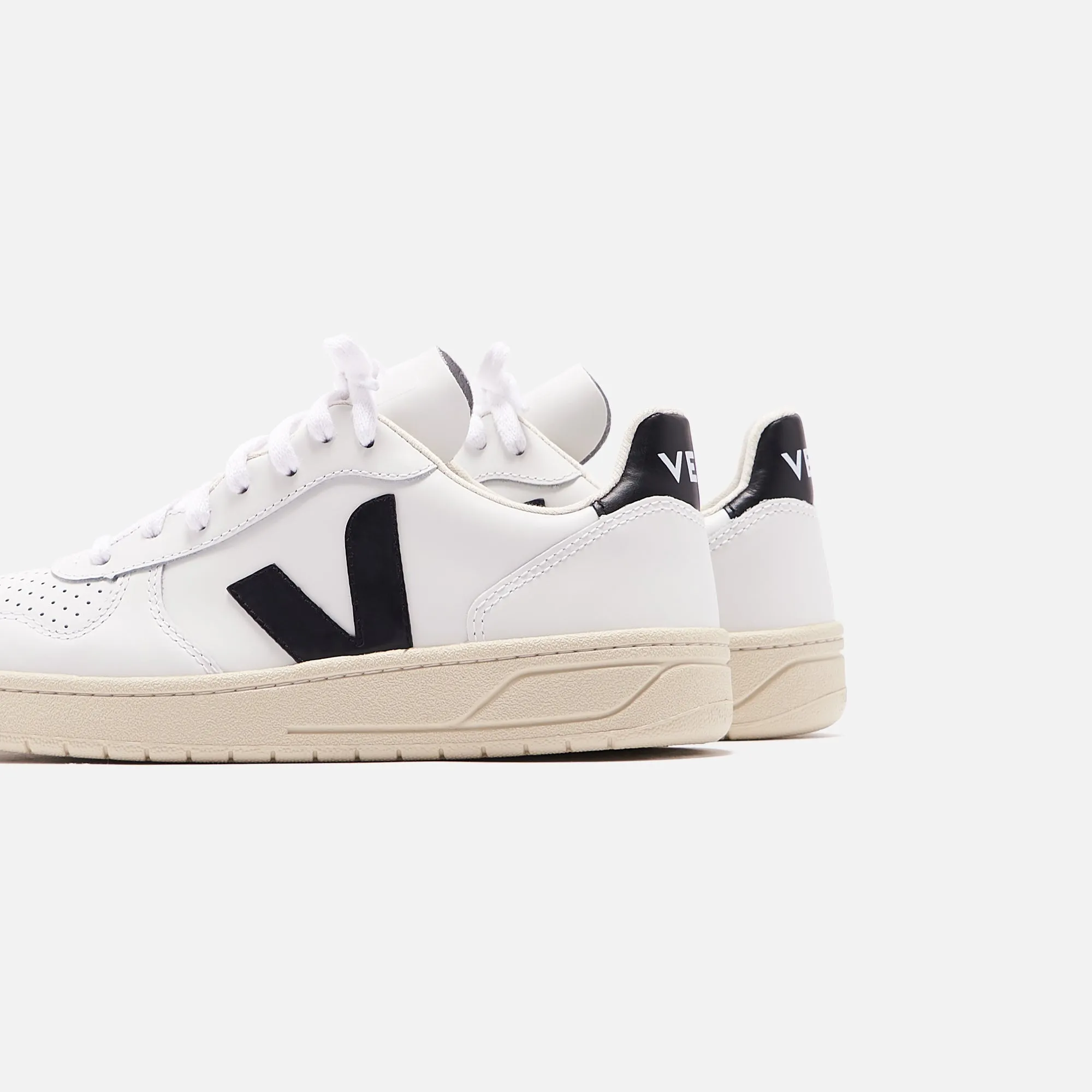 Veja WMNS V-10 - Extra White / Black sold by Kith product image thumbnail 4