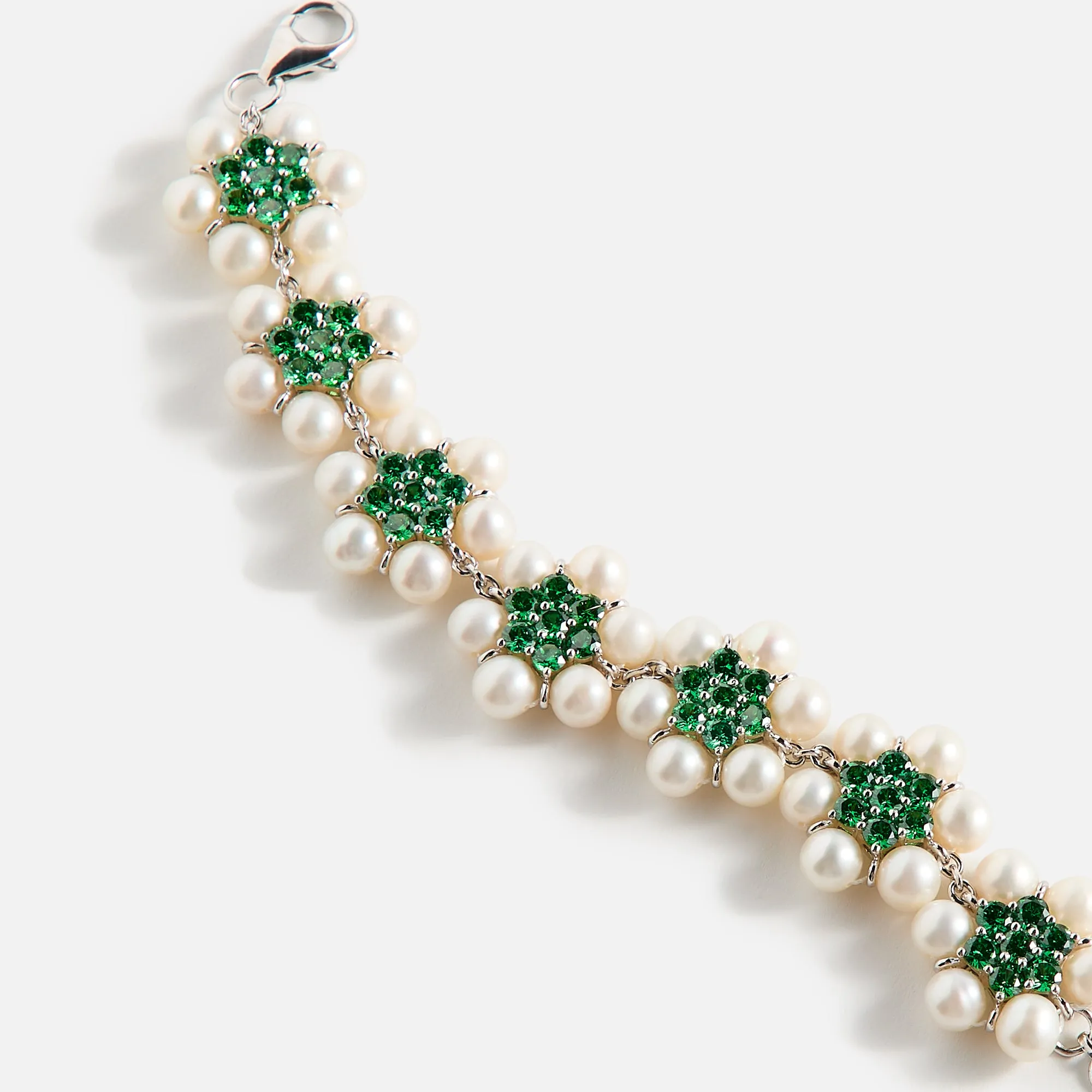 VEERT The 42 Pearl Green Flower Bracelet - White Gold sold by Kith product image thumbnail 2