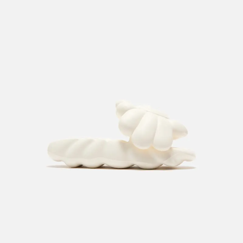 Ohana Hatake Ohana Full Bloom - Star White made by Kith